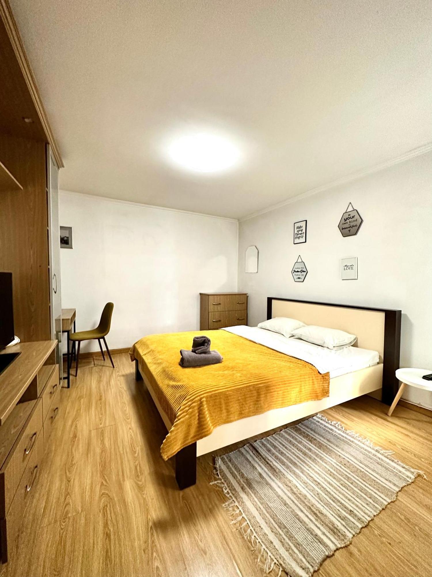 Romantic Apartments- In Historical Center Lviv Exterior photo